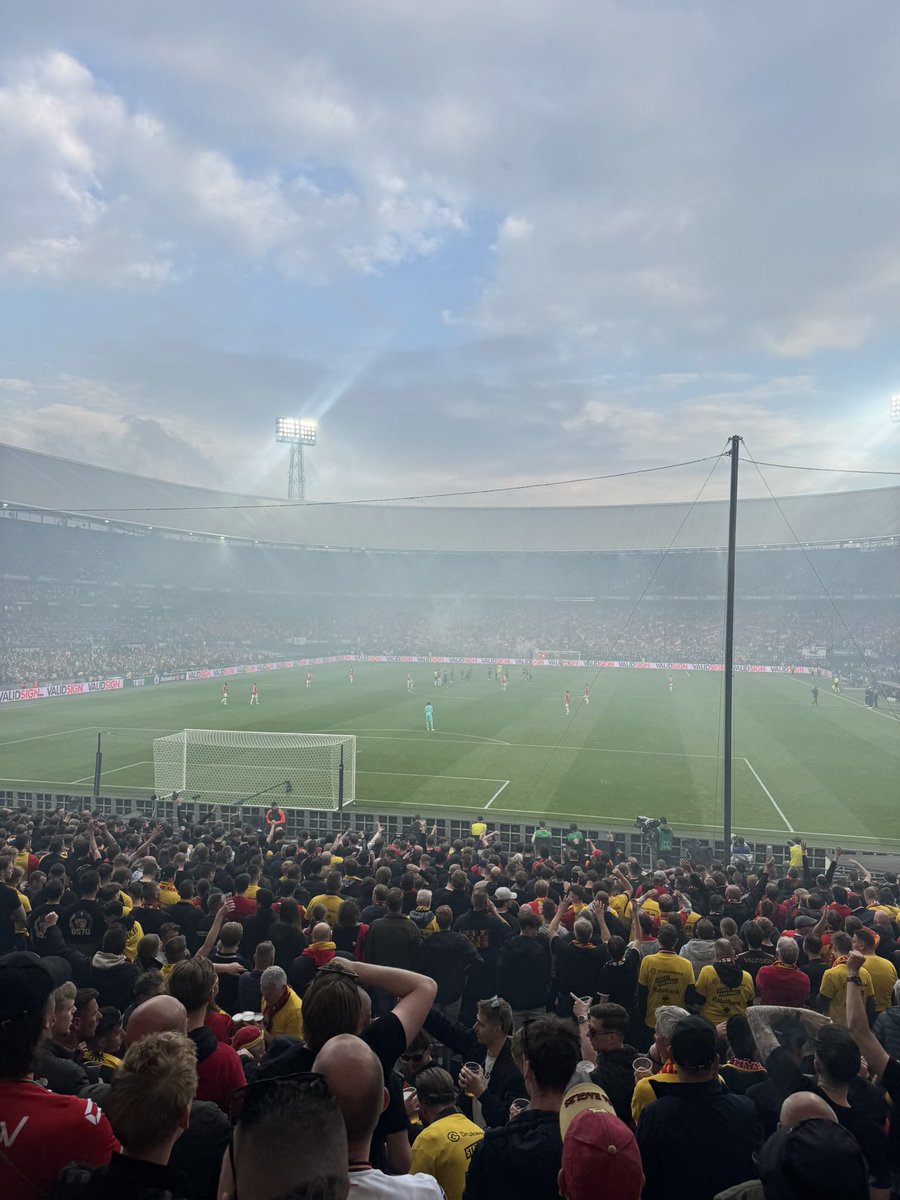 Cas tweet media