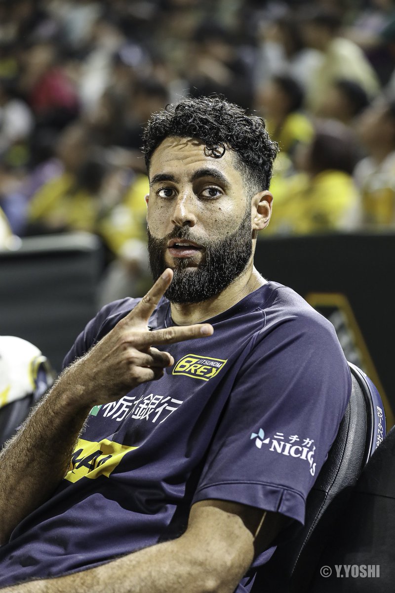 よっし〜 tweet media