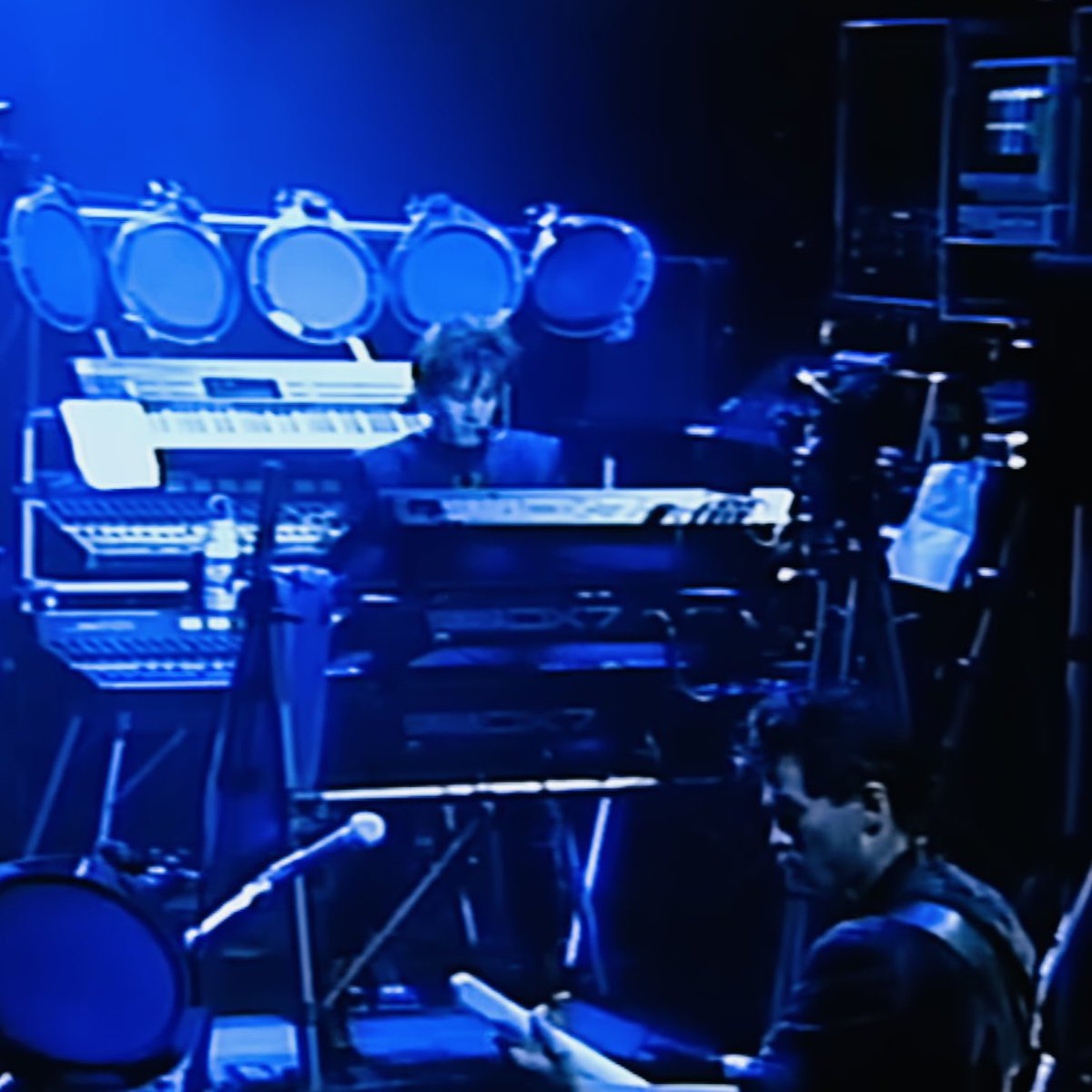 明日です！

PC98+レコンポーザが神棚みたいになってる87ライブの欲張りセッティングが好きです！
（画像2,3枚目）

#月曜日のライオン 
-TM network only night-
#TMnetwork
#TMネットワーク
#TMN
19:30 ~
1,600yen(1D)

DJ⚡️
あちゃぴん(CLUB80's)
TREMORELA 
避雷
You-Key(HardDanceThursday)