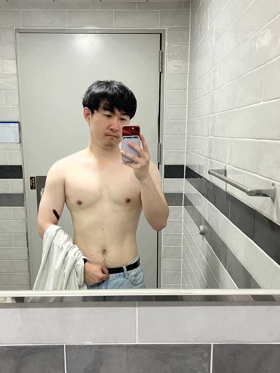 래비 tweet media