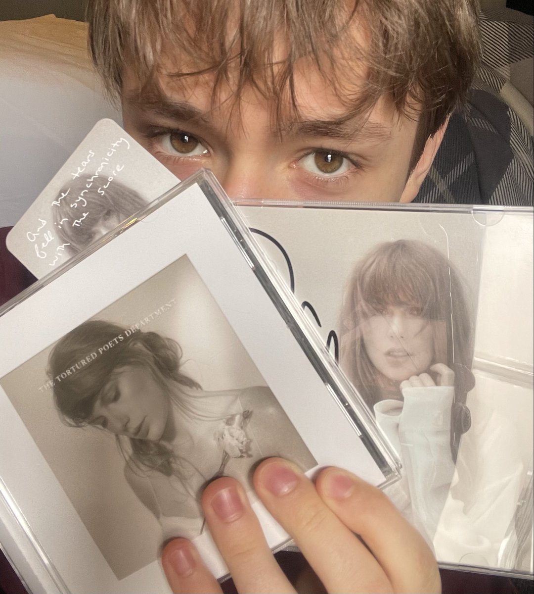 swift_now13's tweet image. Happy 2nd Birthday to TTPD! This album is so full of brilliantly poetic lyrics and melodies - it feels like a long novel from which I learn something new every time I read. Thank you @taylorswift13 for creating it! @taylornation13  #taylorswift #swiftie #eras #ttpd