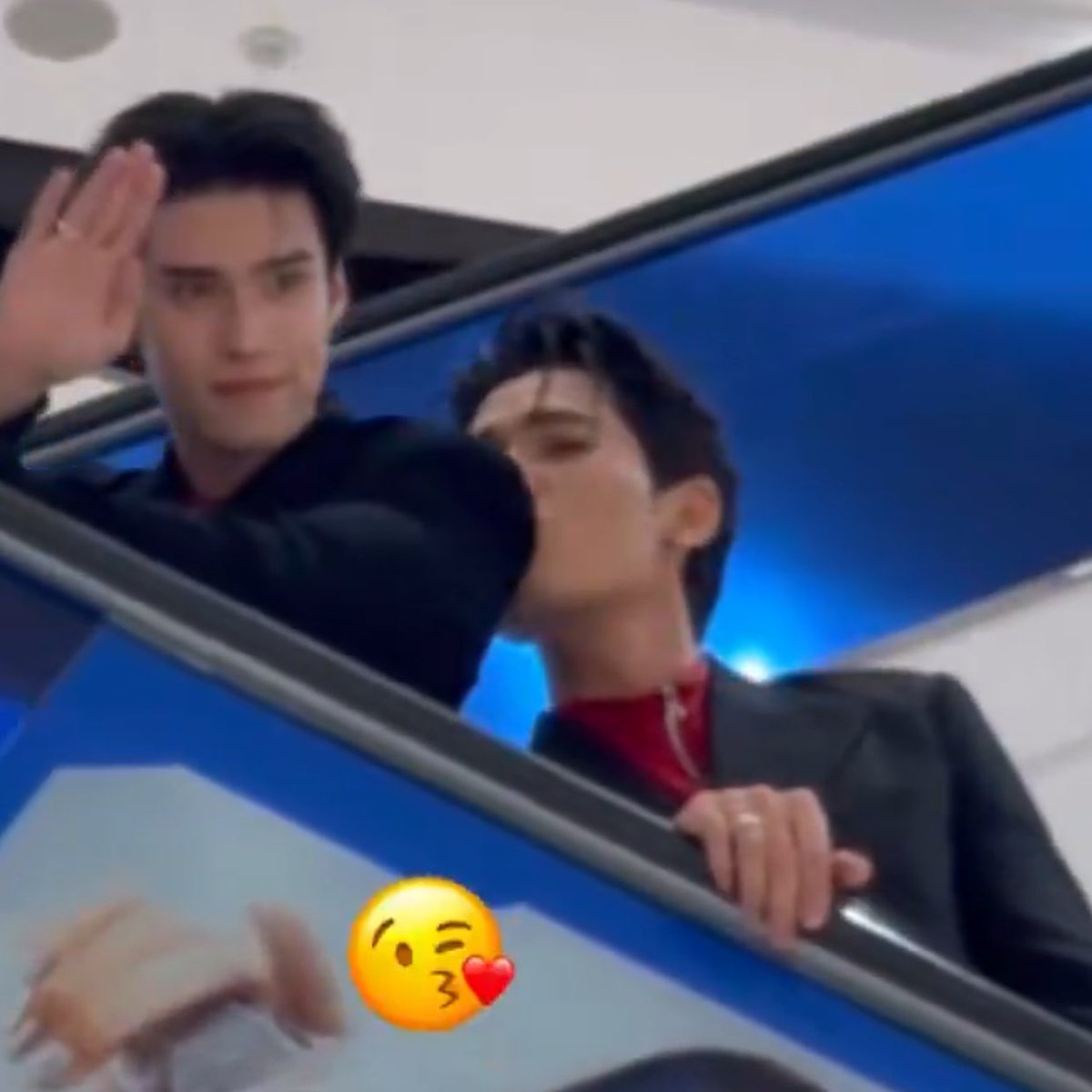 lana ❦ fwrb 25/04 tweet media