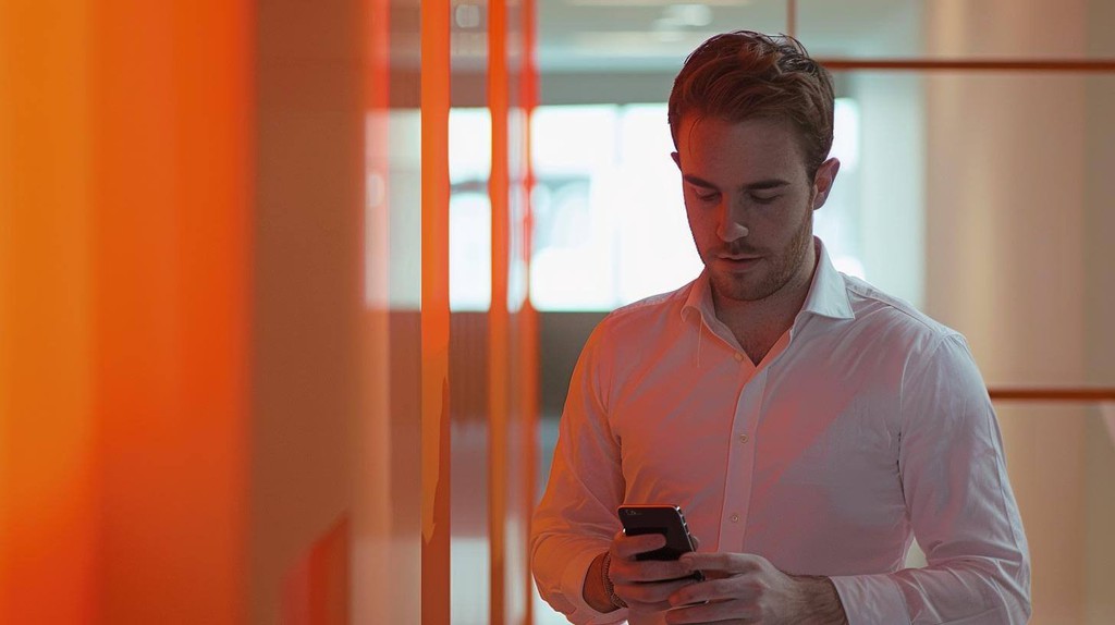 mmmarketingcom's tweet image. AI is fast at producing words. But without a good prompt, they’ll feel off. Off-brand, off-tone, off-message.

Speed means nothing without direction.

Read more: lttr.ai/AqReY

#B2BMarketing #GenerativeAI #ArtificialIntelligence