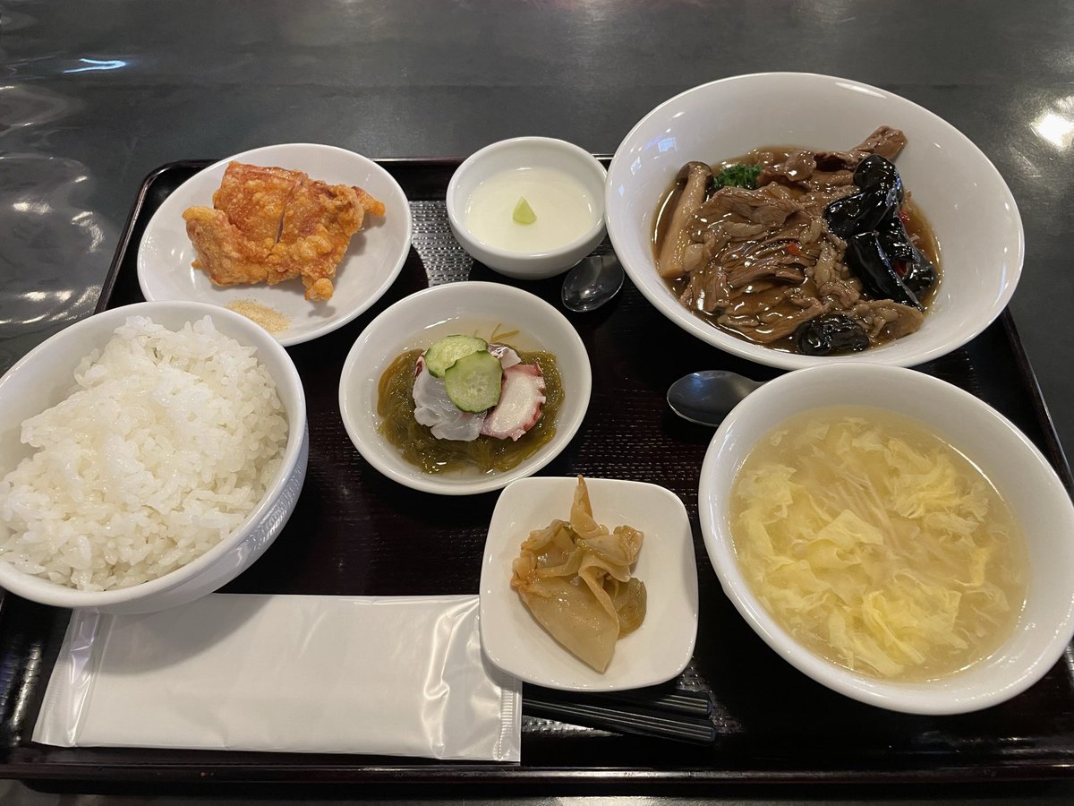 よまい tweet media