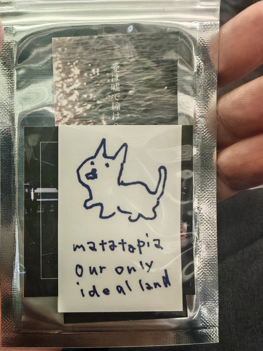 あっきー tweet media