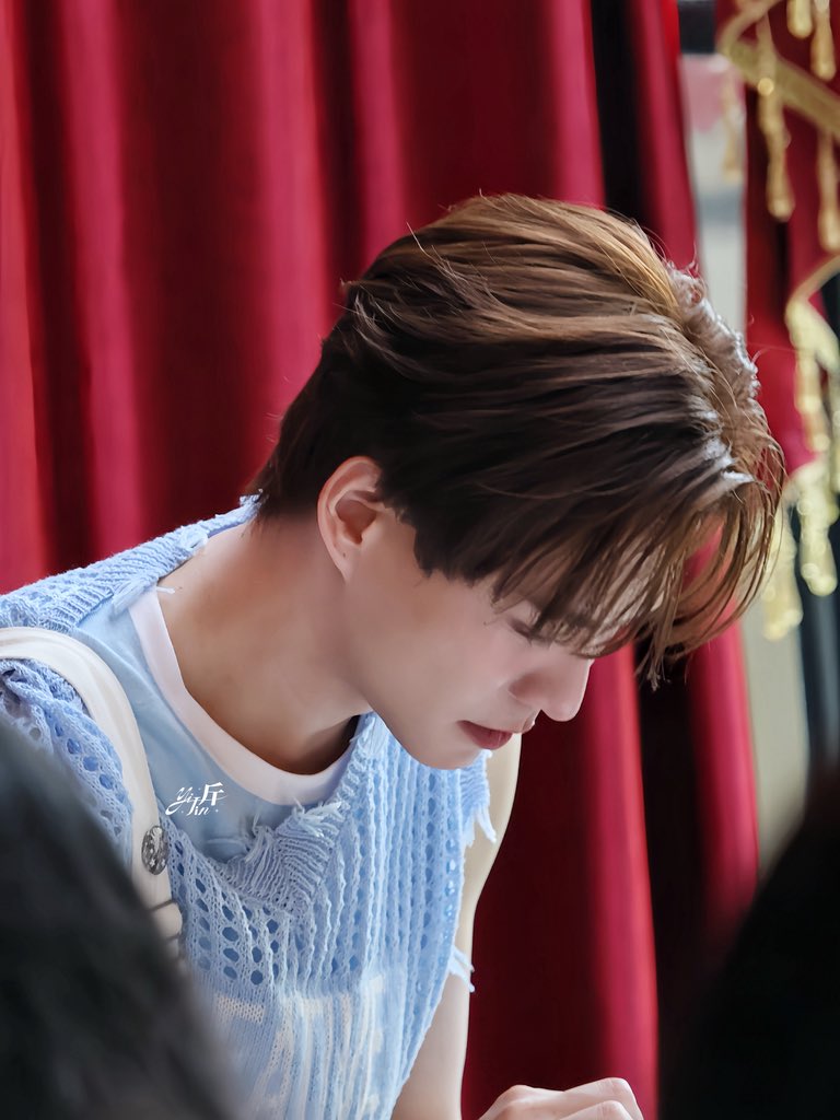 YIjin tweet media