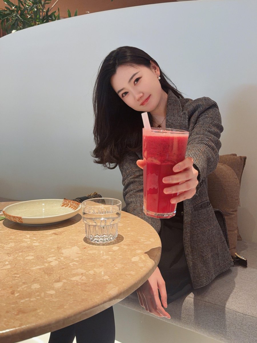 gdcpdd520's tweet photo. 周末愉快哦
我想问一下你们的伴侣现在还喜欢吃“流食”吗 https://t.co/irVI0s0sjb