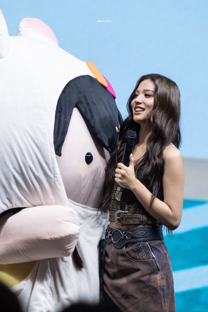 สายลับ𝙿𝚕𝚊𝚖𝚞𝚎𝚔 (ไอหมึก) tweet media