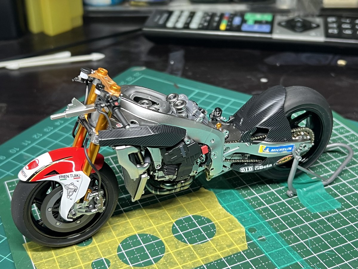 ( ´･ω･` )結構カーボンしてますね