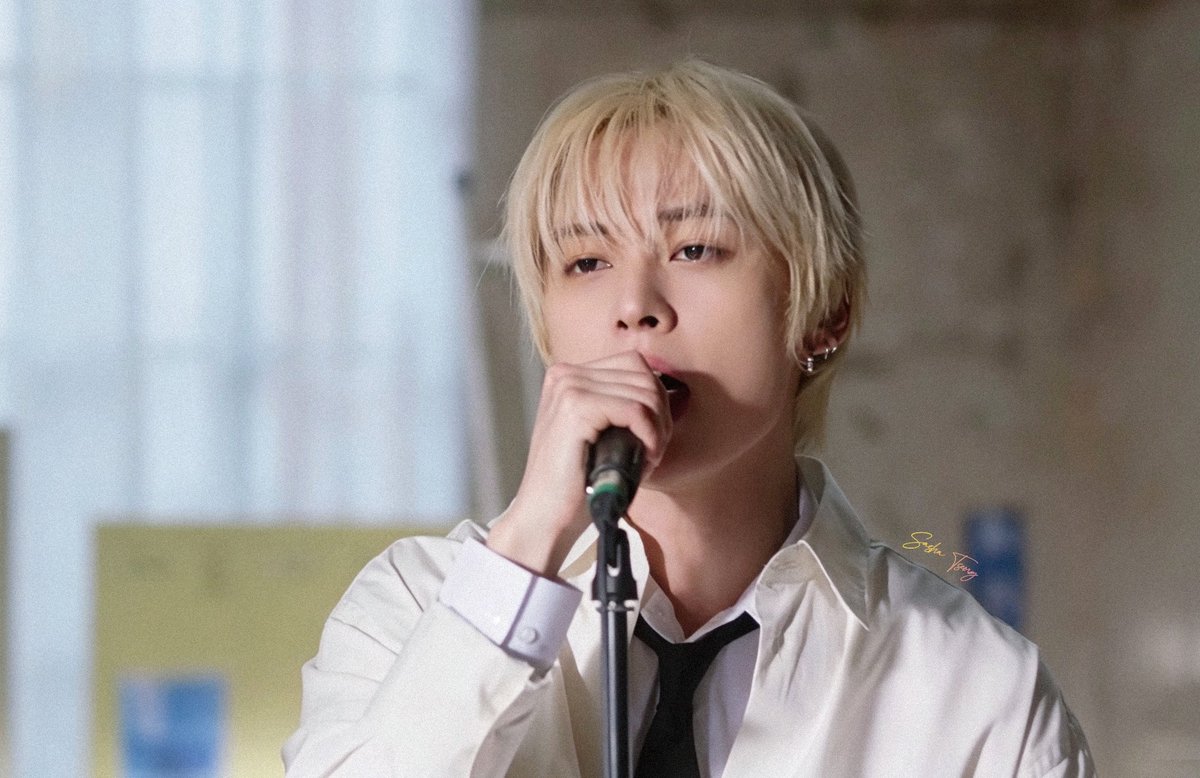 TsengSasha's tweet image. 26.04.19
Stray Kids『宿命-Spotify Live Version-』
（HD）Lee Know CUT.
5P 🎤😺🎤
#リノ 
#리노
#leeknow