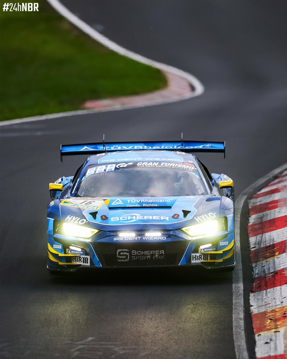 24hNBR's tweet image. An unexpected top 5 after 2 hours ⏰ Who’s going to win the race? 🔥

#24hNBR

#24hnurburgring #motorsport #nordschleife #nürburgring