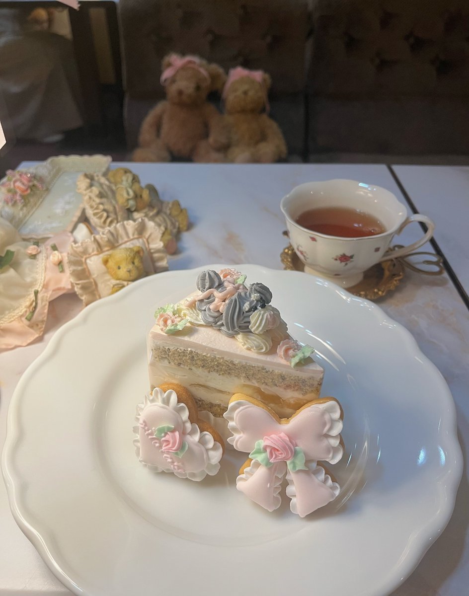 tomy_doll's tweet photo. 🐶ケーキもかわいかった🎀 https://t.co/FdRPYMhABv