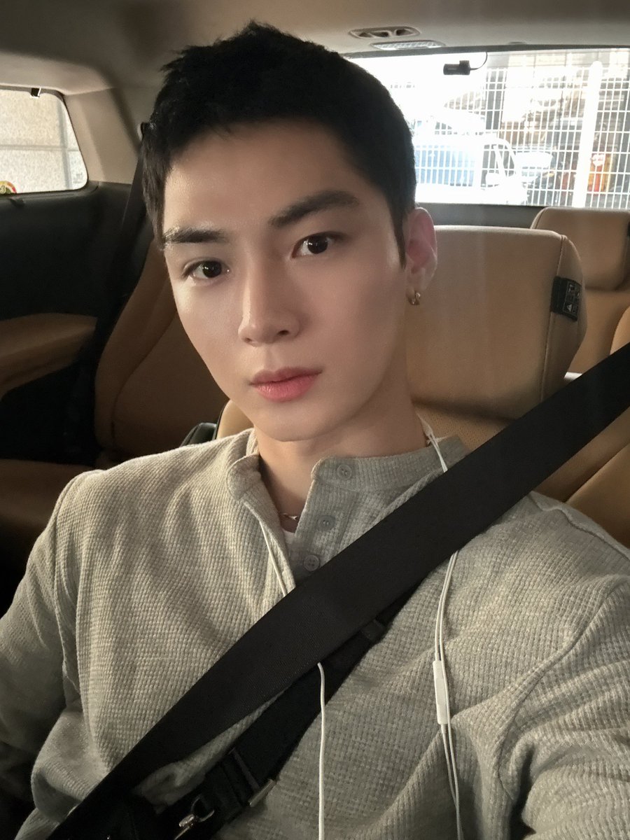 [#OX]

다음주도 화이팅 👏

#OMEGA_X #오메가엑스
#한겸 #HANGYEOM