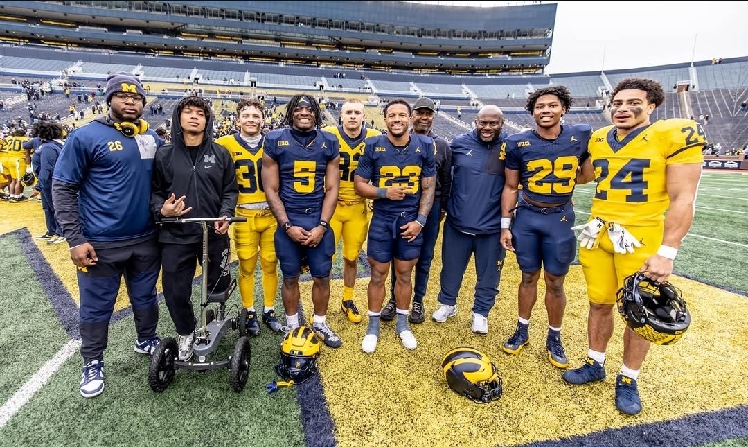 JVBrow3's tweet image. Turned dreams💭 into my everyday 🙏🏾 #Grateful #GoBlue〽️