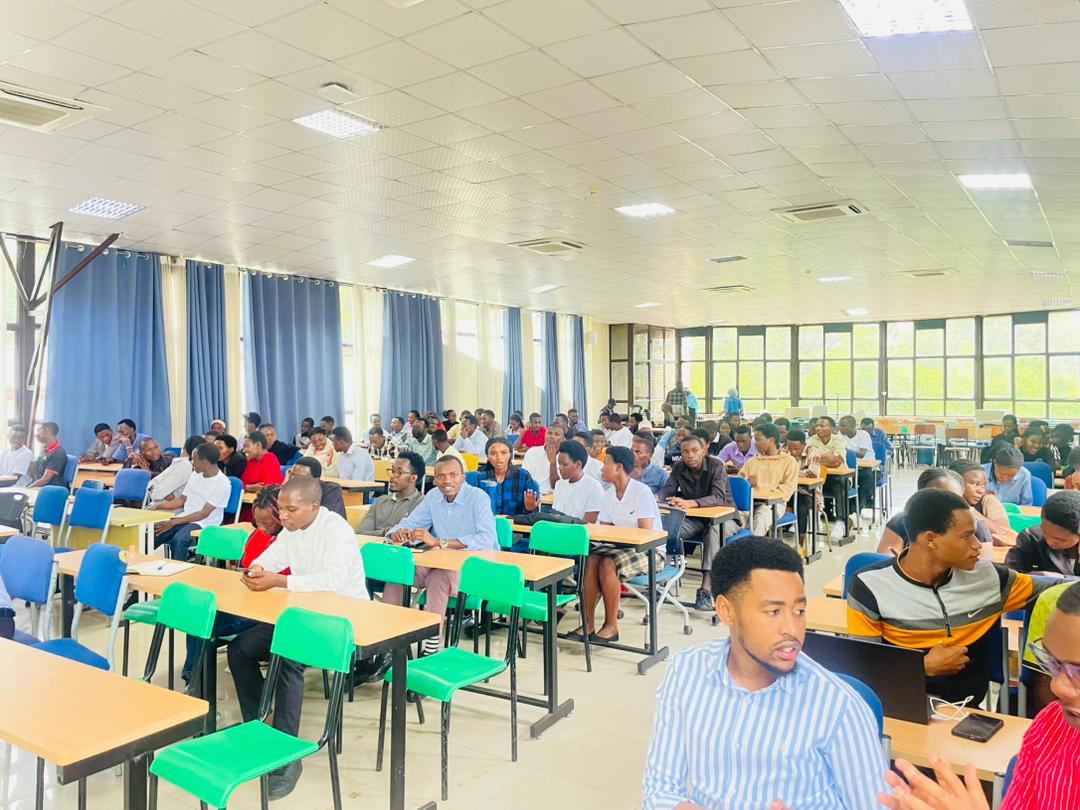 cpsarwanda's tweet photo. This Saturday, #CPSAR with #SangaInshutiInitiative had a joint #mentalhealth workshop facilitated by @SolidMindsRw ,which was discussing about "Emotional intelligence and Self-awareness."
 @IsraelinRwanda @Uni_Rwanda @Aegis_Trust @RBCRwanda @Rw_Psychology https://t.co/vLETUhx95j