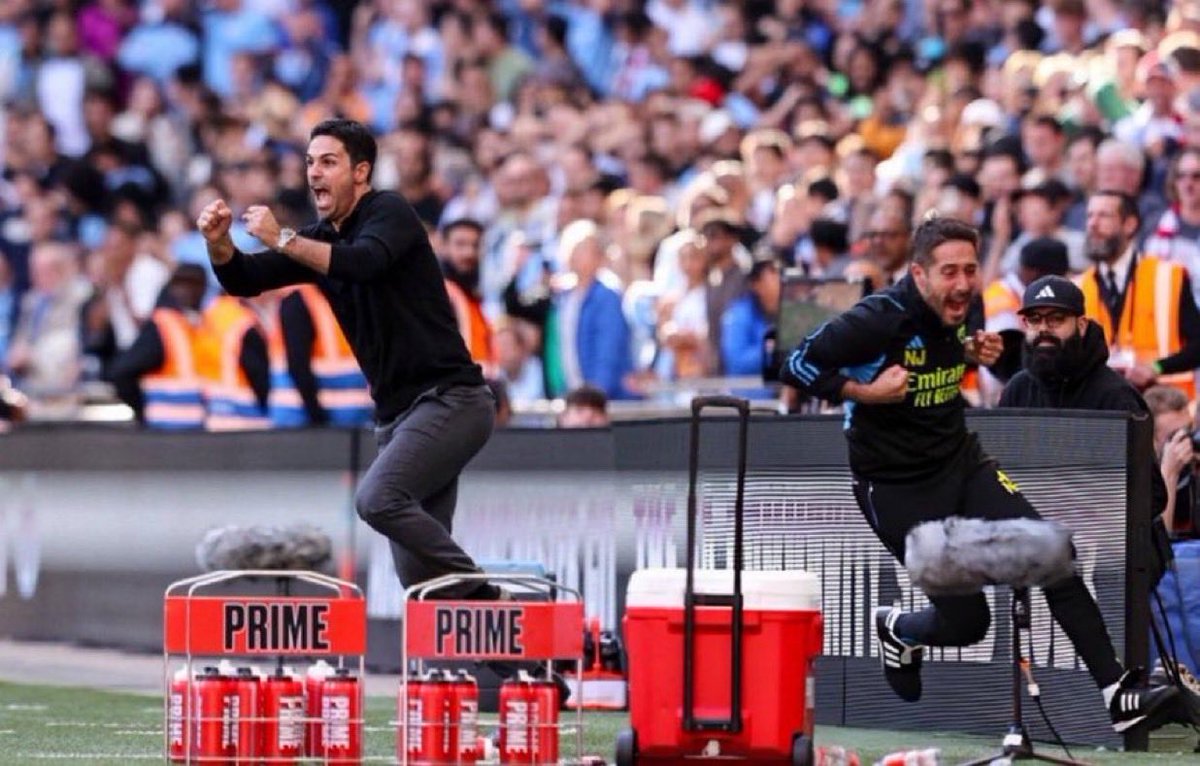 🚨 Arsenal maintain a perfect unbeaten record in games where Timber references the Book of John ✝️🙏