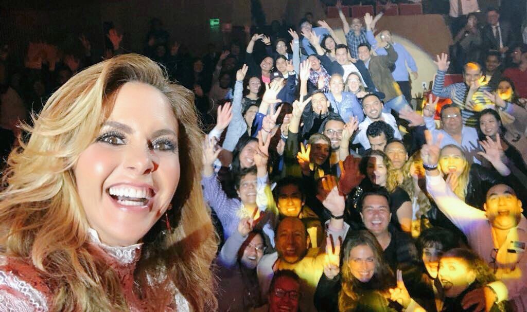 Estefanía Macías || Siempre Contigo 🐝🌟🇪🇨💯 tweet media