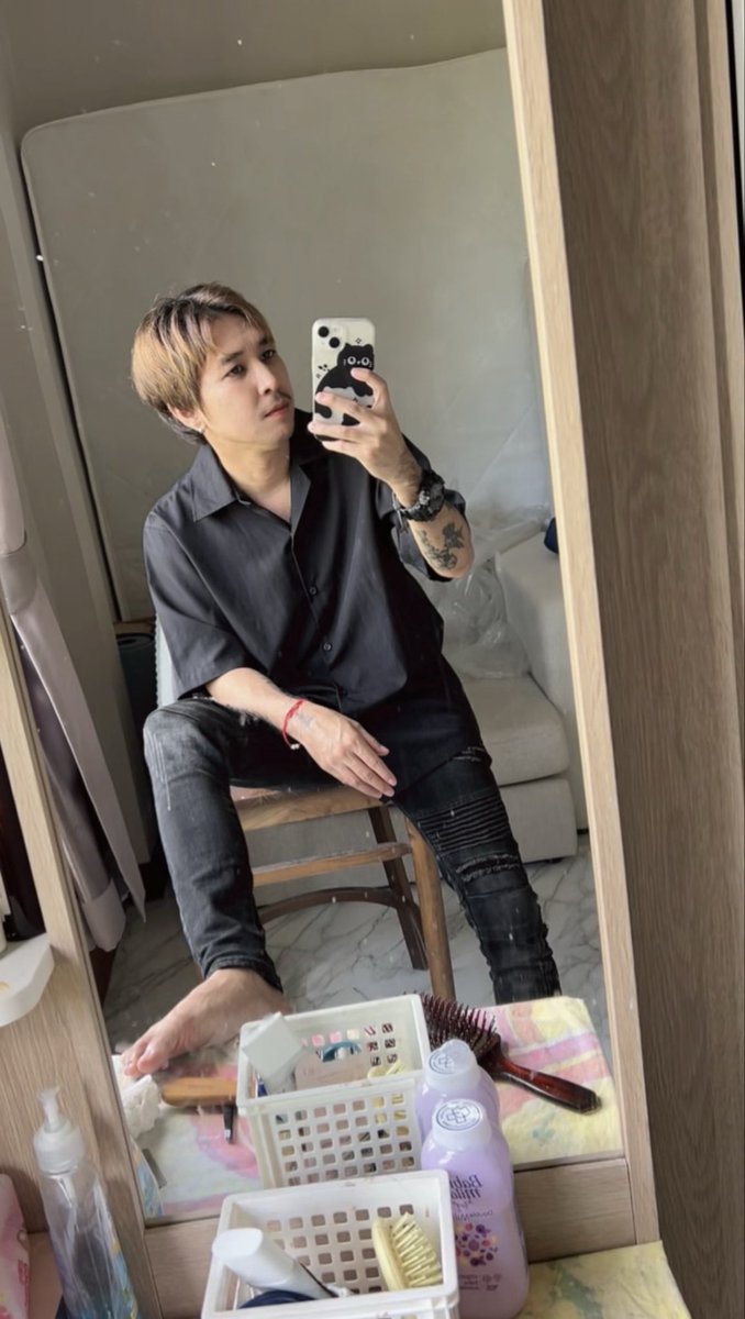 เจ้าชายนอนน้อย tweet media