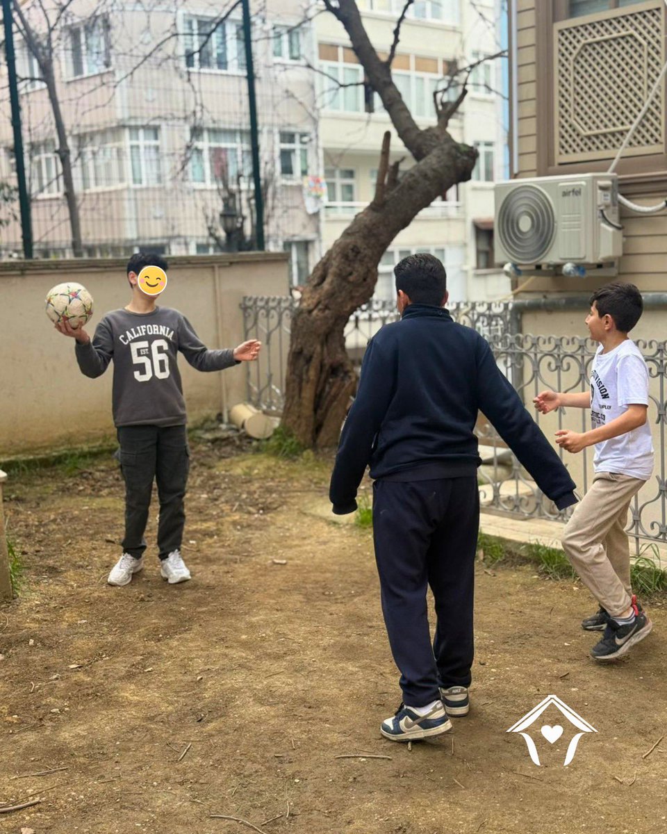 iyilikhane tweet media