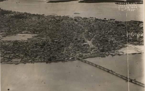 LordVinci21's tweet photo. Aerial view of Lagos island in 1929 vs Lagos island in 2026.

In 1929, only one bridge took traffic in and out of Lagos Island and the Mainland, that was Carter Bridge…

In this newer photo, you see the three bridges existing today.

Eko Bridge (2nd Mainland Bridge) outer right.

Carter Bridge (1st Mainland Bridge) middle bridge.

Third Mainland Bridge(extreme left)

Welcome to Lagos