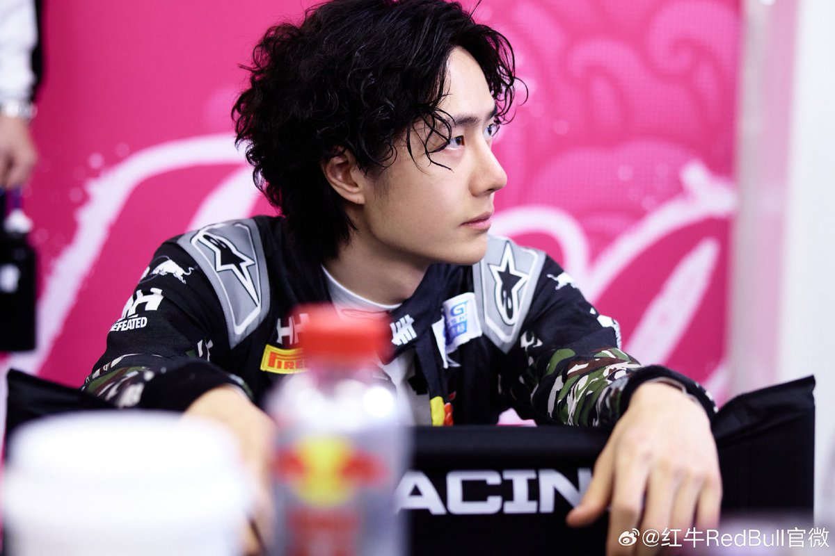 withdy_s75's tweet photo. วันนี้เก่งมากเลยนะ นายคนนี้น่ะ เราพูดบ่อยมากกก ว่าวอปคือต้นกล้าที่ดี น้องพัฒนาไว จุดแข็งของวอปคือ เป็นคนเข้าใจอะไรง่าย รู้ข้อดี ข้อด้อยของตัวเอง แล้วเป็นคนที่สตรองฮาร์ทมากก การแข่งรถเป็นกีฬาความเสี่ยงสูง ต้องกล้ากด กล้าแซง แต่ก็ต้องรู้ลิมิตตัวเอง และวอปมีจุดพวกนี้ทั้งหมด https://t.co/nYUdCVxj01