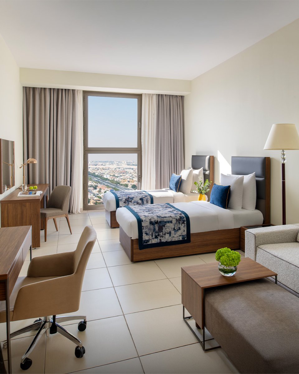 SIR_Qatar's tweet photo. A 5-bedroom penthouse with panoramic sea views, now available for rent at Al Gassar Resort, West Bay for QAR 40,000 per month.
Fully furnished, with access to premium lifestyle facilities - padel courts, basketball courts, a wellness center, and more.
Contact us at +974 3369 3335 https://t.co/2rpTzFkOEW