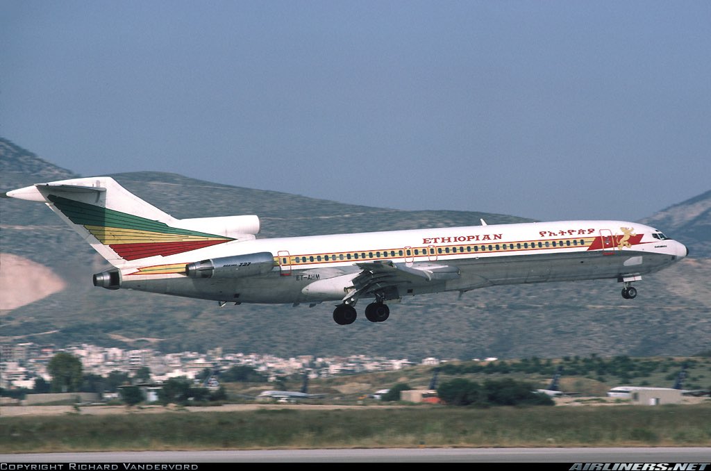 ClassicsPlanes's tweet image. An Ethiopian Airlines B727 seen here in this photo at Athens Hellinikon Airport (now closed) in June 1985 #avgeeks 📷- Richard Vandervold