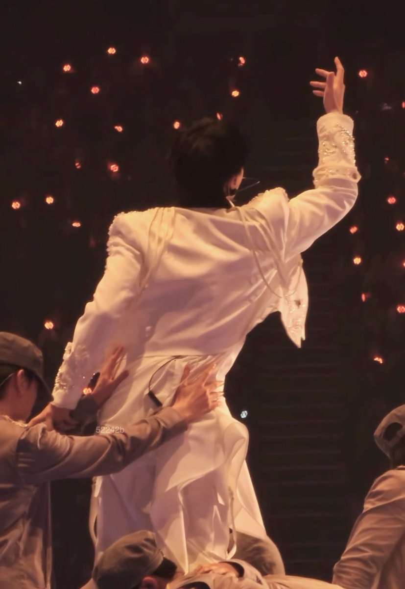 ᘏᕱ이끠 tweet media