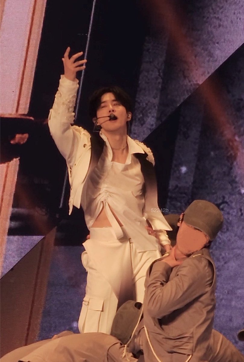 ᘏᕱ이끠 tweet media