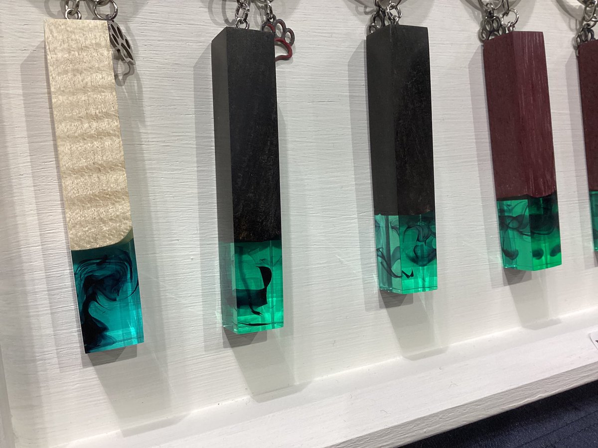 こんちぇると 切り絵作家 tweet media