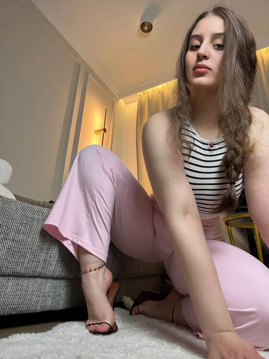 Shivanikashmiri's tweet image. loud… still unforgettable 💕
#reelitfeelit #explorepage #confidence #softaesthetic #viralreels