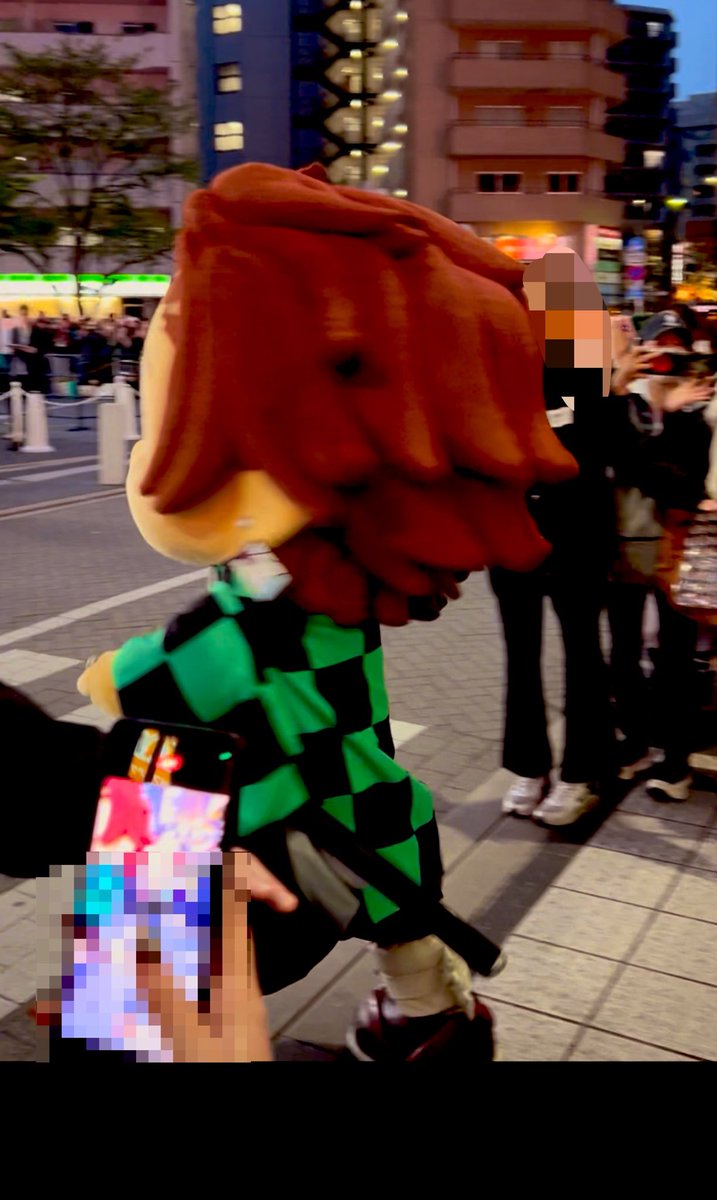 柱はだいたい　ノシノシ
隊士はだいたい　わちゃわちゃ