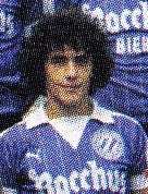 MichelFCBerix's tweet image. IN MEMORIAM (2016):
Vandaag 10 jaar geleden overleed Bart Maes (52).
De aanvaller speelde 11 matchen (2g) tussen 1981-83 voor #ClubBrugge