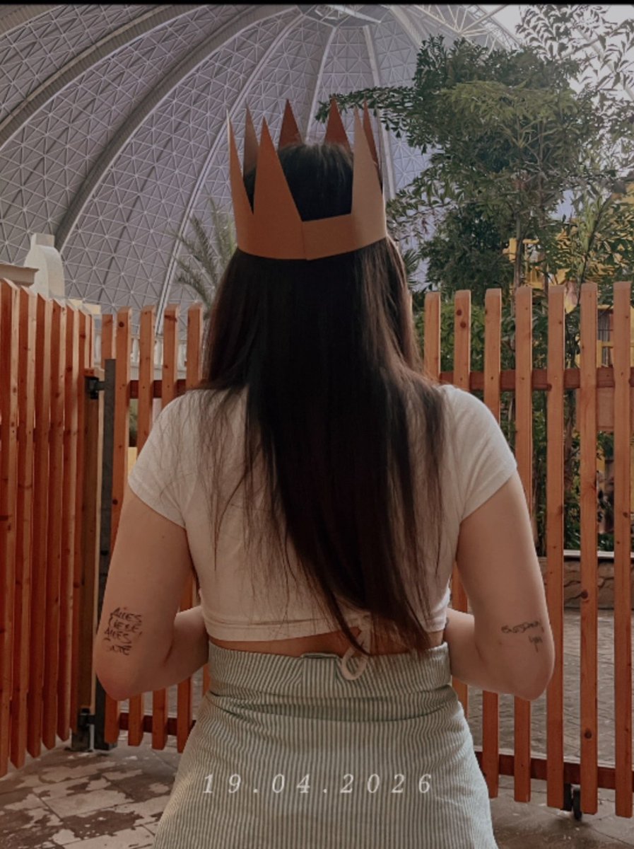 𝕒𝕟𝕚𝕜𝕒 tweet media