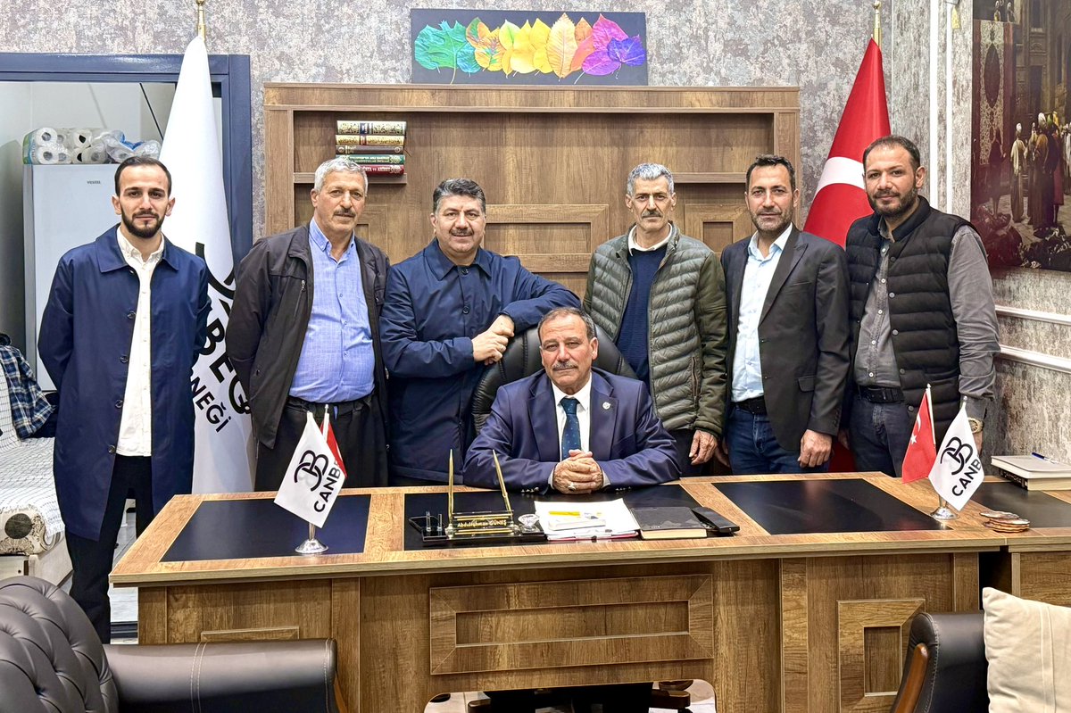 Celalciftcitr's tweet photo. Siverek Canbeg Dernek Başkanımız Abdurrahman Güneş ve yönetim kurulunu ziyaret ederek istişarelerde bulunduk.
#siverek #SONDAKİK #GENvGS #Şanlıurfa #Canbeg #GBvGS @karagoziloz042 https://t.co/MCmLC7eRRH