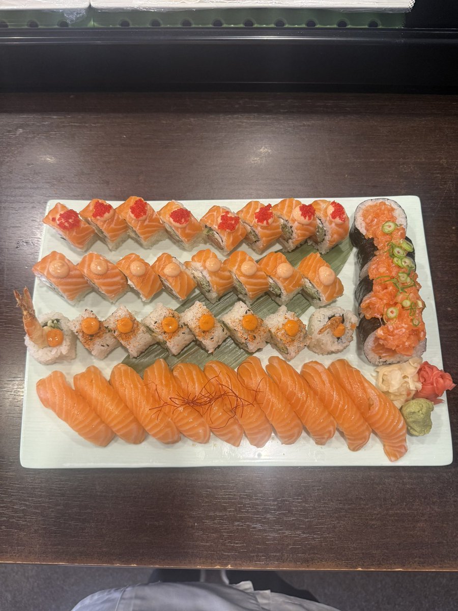 今日は陽気が良いので寿司の勝ち！ラーメンのオーダーはあまり、、、と言う感じです。