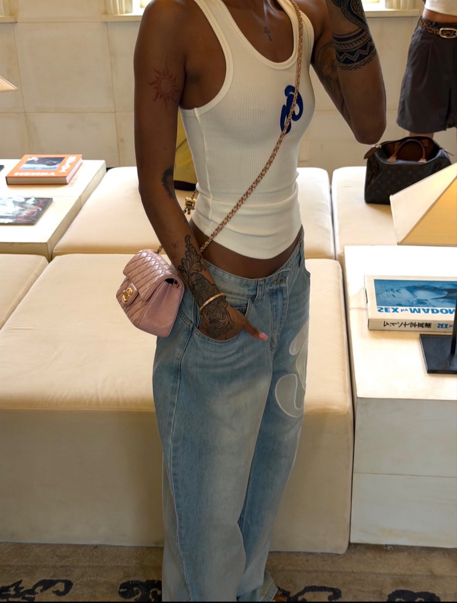 Angel_fall (@angel_4als) on Twitter photo 