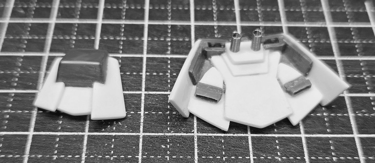 仕事の都合でなかなか進みませんが
(&amp;オフ用は上げにくいので)
ちゃんと出来る時はやってるよ
っていう
ここしばらくのまとめ

サイドスカートとリアスカートが
大体カタチになりました
裏面は適当ですけど
スラスター仕込んでみたり