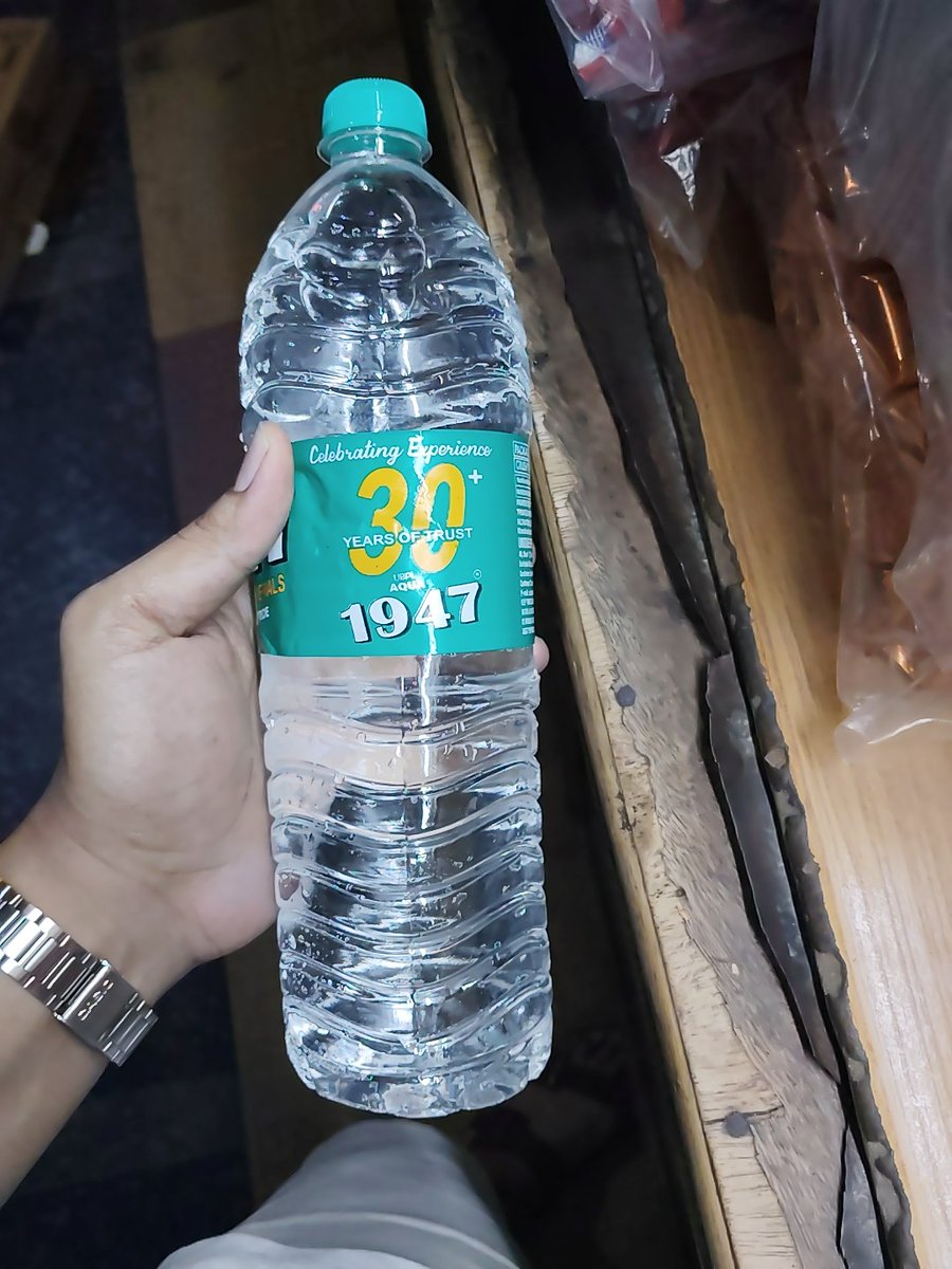 imJeetendar's tweet photo. @RailMadad
I'm currently at Mantralayam Railway Station. I just saw an outlet of IRCTC Food Track and was searching for RaiI Neer and I was surprised to know that not even one rail neer available instead they were selling some random unauthorised water bottle.
@RailMinIndia https://t.co/ekvFm5iYWQ