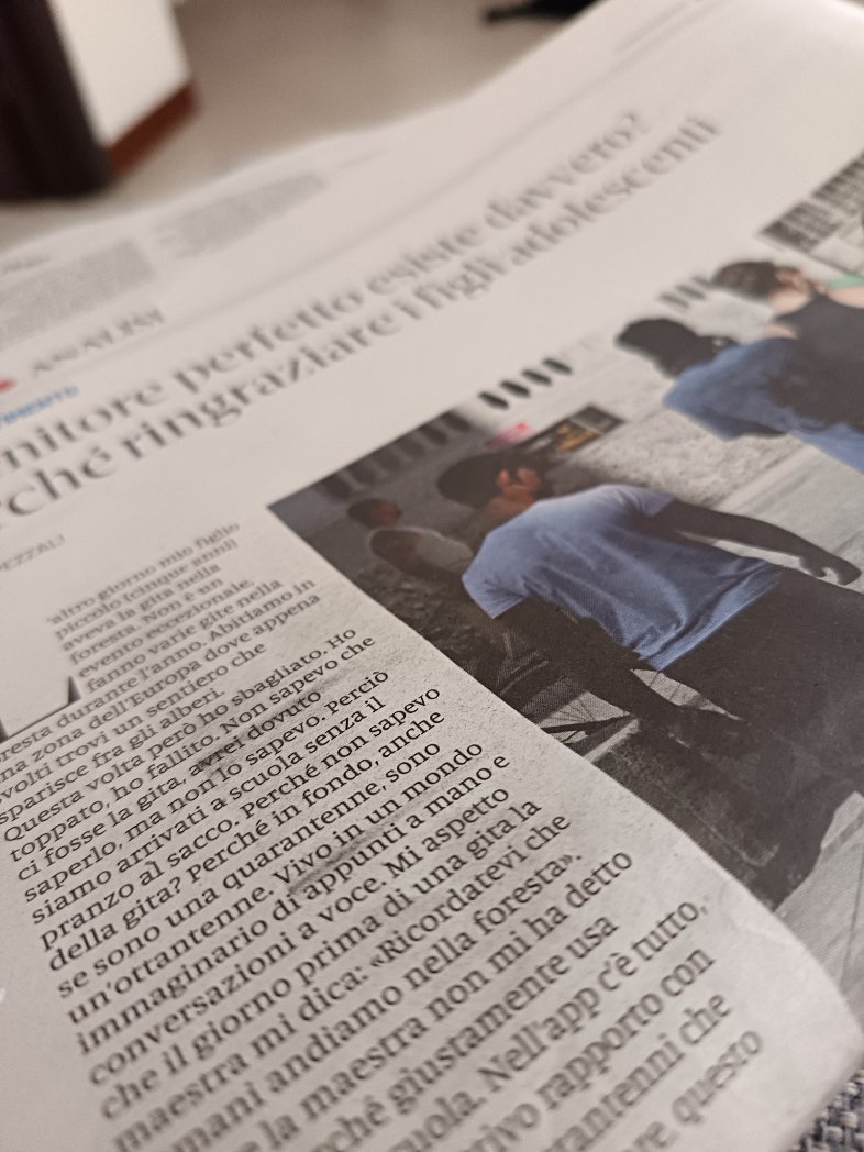 claudecareri's tweet photo. @letipezz demolisce pseudo paradigmi educativi oerfezionisti, offrendo sempre spunti alternativi, discettando su età evolutive problematizzanti con ironia @DomaniGiornale https://t.co/XAotpEFReq