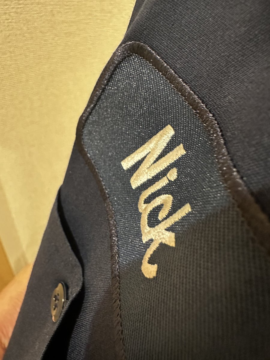 teyuyet's tweet image. Hi Nick

君がタイヤショップで働いていた頃のユニフォームは、私が日本の沖縄で楽しく着こなしているから安心してくれ。

#古着