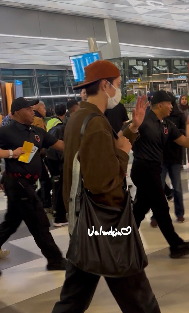 Valentsia tweet media