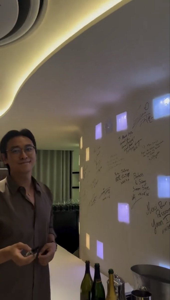 주지훈 드.디.어. 머리 잘랐데!!!!!!!!!!!!!!!!!!!