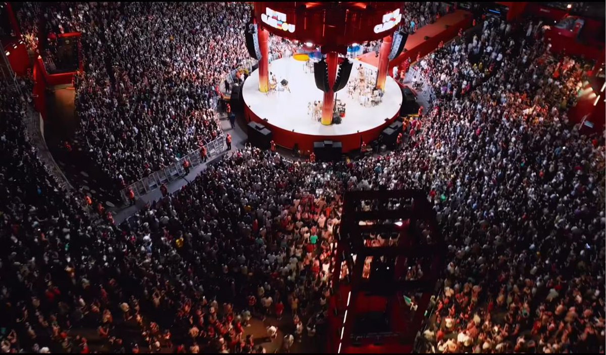 Fazendo histórico mais uma vez e de novo mais uma edição LOTADA do Ivete Clareou

Recife, vocês entregaram muito!