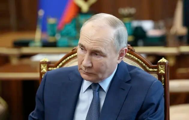 BILD: Российский режим дает первые трещины

Система Путина серьезно заскрипела. Даже его сторонники начинают от него дистанцироваться:

qnl9lx-c97-org.cdn.ampproject.org/c/s/qnl9lx.c97…