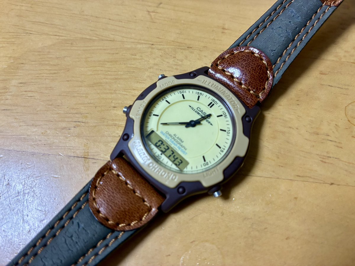 O_kaji_O's tweet image. ボタン効かず、針動かず、音鳴らず、バックライト付かずと言う状態のジャンク #チープカシオ を激安で入手。

#CASIO AW-44

色々弄ってボタン、針、音は無事復活。
残念ながらライトは直らず。
ライトは寿命だったのか？
そんな古いモデル？
初めて見たし調べても全然情報出てこない謎な #チプカシ 。