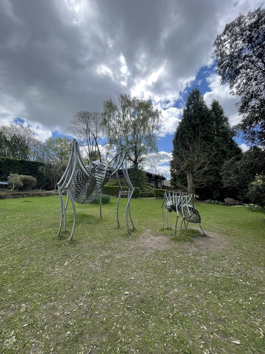 devereux1655's tweet image. #iron #insects #birds #water Durham botanical gardens