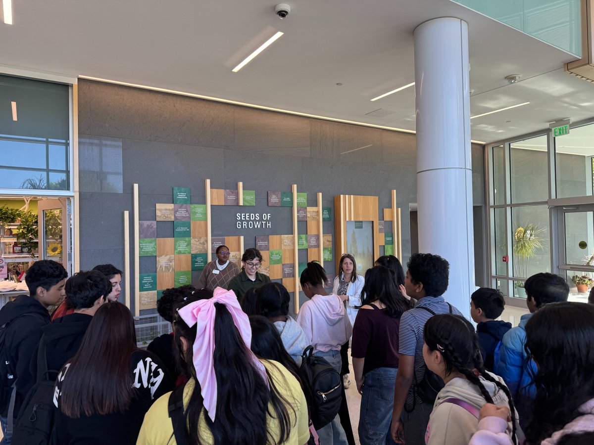 MartinMustangs's tweet photo. Huge thanks to @NC_PSI for hosting our students! 🧪🌿

Our Mustangs explored world-class labs with a scavenger hunt and even built their own gravity sensors. https://t.co/nTZ5x8wZ0W