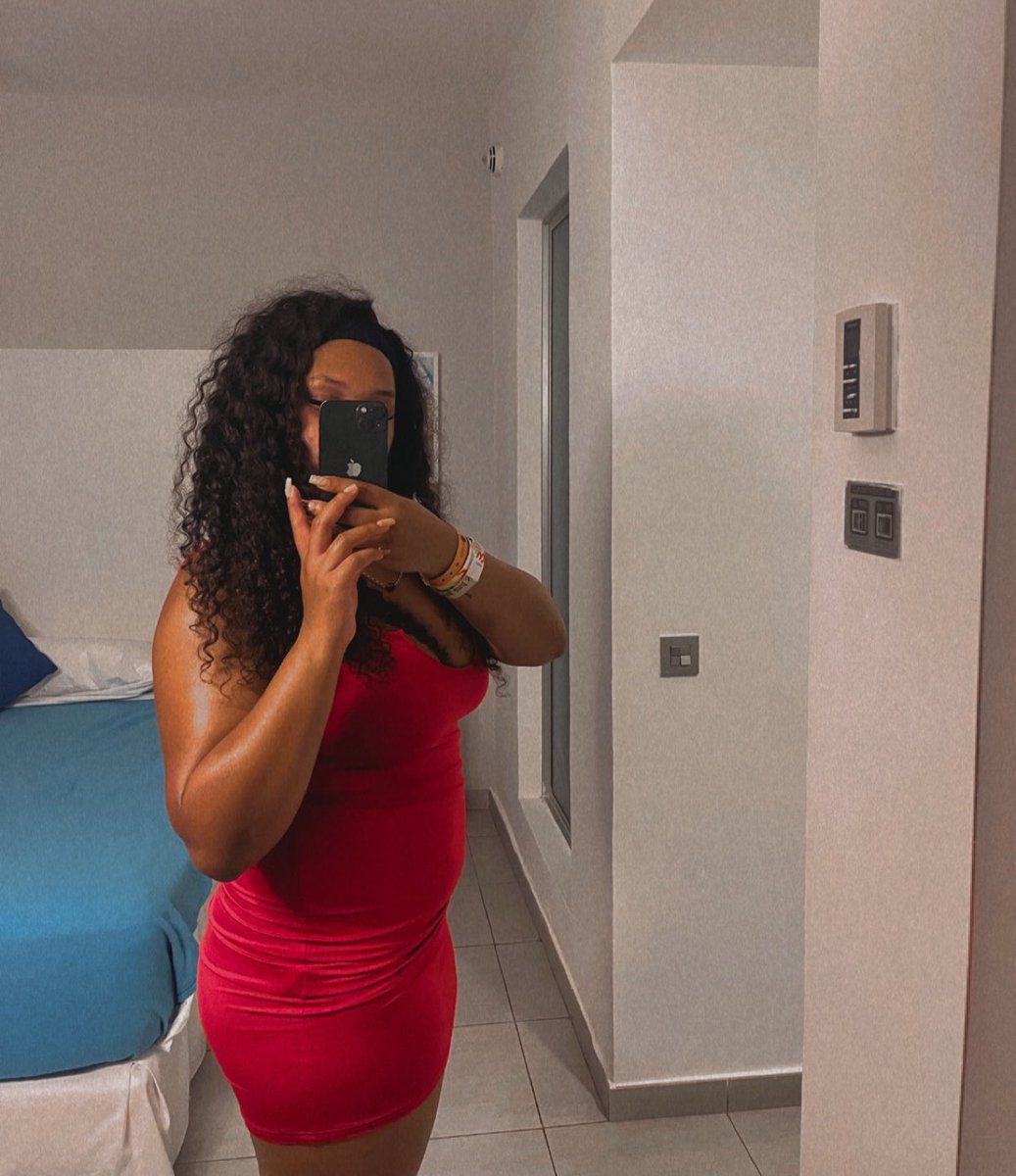 EpiphanyDmx's tweet image. I love being a black woman 🤭💕

#blackwoman #ebony #melanin