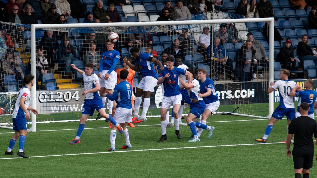 GomboczSteve's tweet image. Some more goalmouth action shots from the game Bury v Witton Albion on 18/4/26. #BuryFC #PartOfIt @whitebluearmy @buryfcofficial #bfc140 #shakers